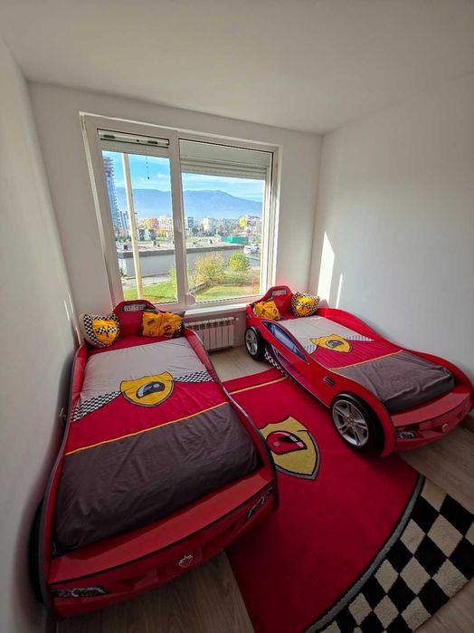 ДЕТСКИ ЛЕГЛА „КОЛА“ – 2 БРОЯ + покривала+ възглавници + килим