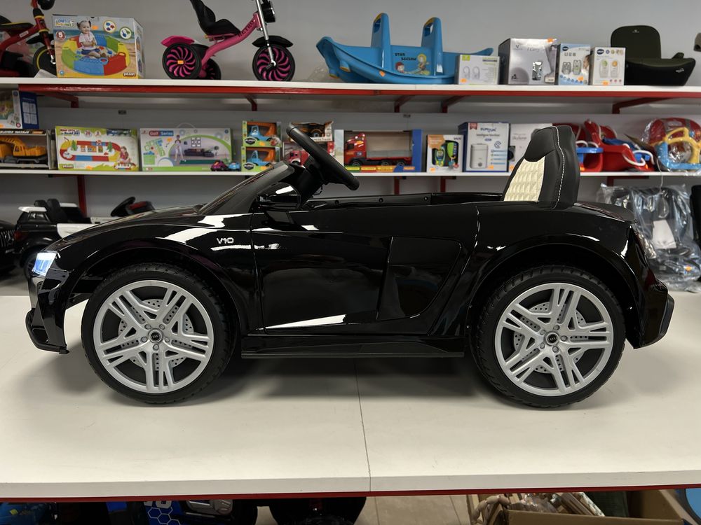 Детска акумулаторна кола Audi R8