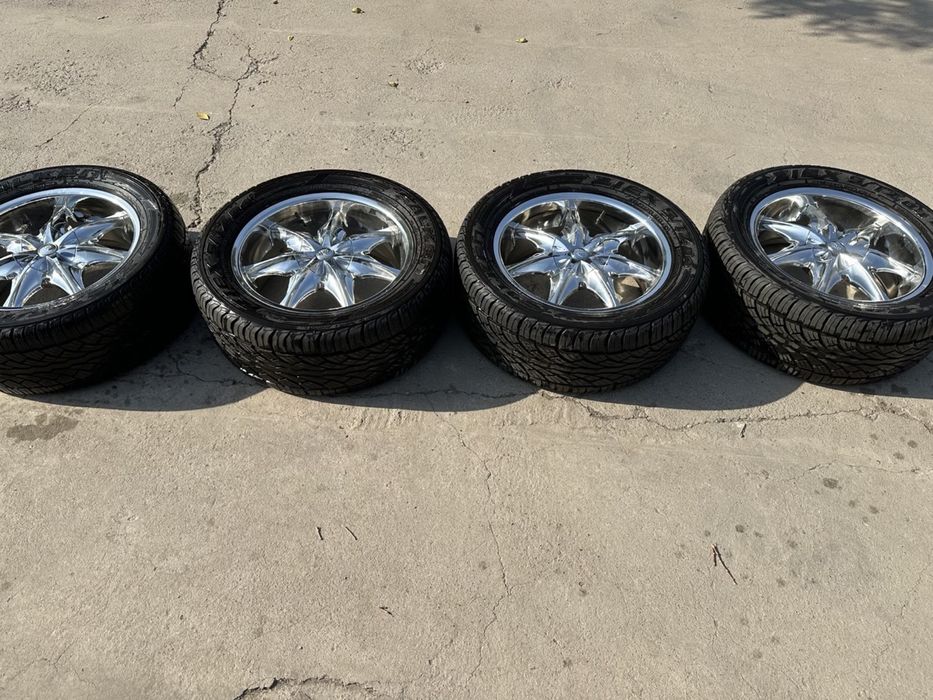 Продам шипы и диски размер 295-50-Р20