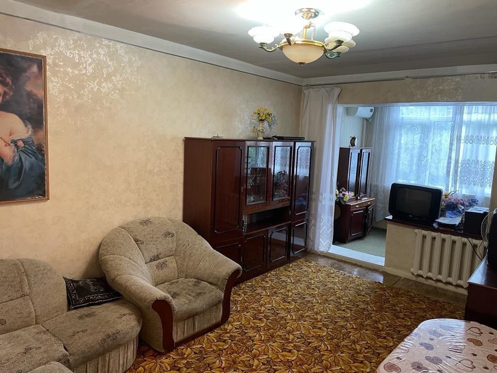 Продам 2 ком юнусабад 18 квартал