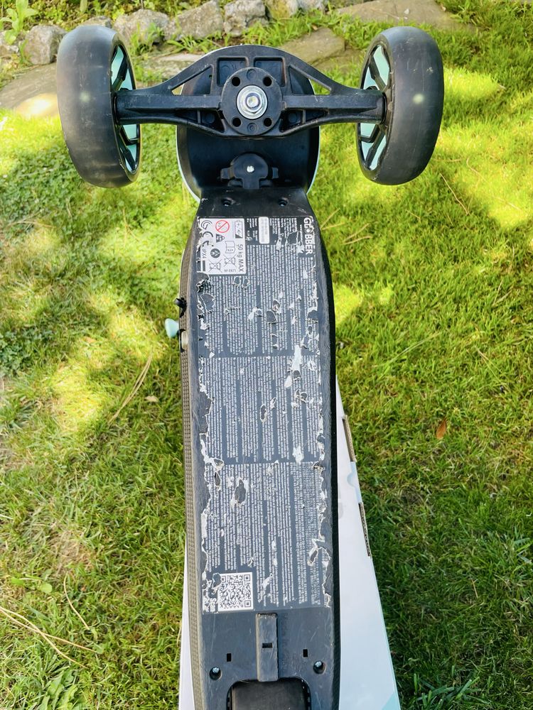 Детска електрическа тротинетка Globber one k e-motion.4 plus