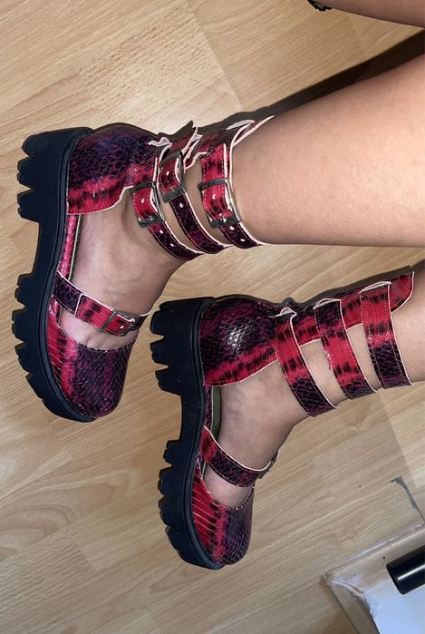 Sandale/saboti cu bretele,piele model croco