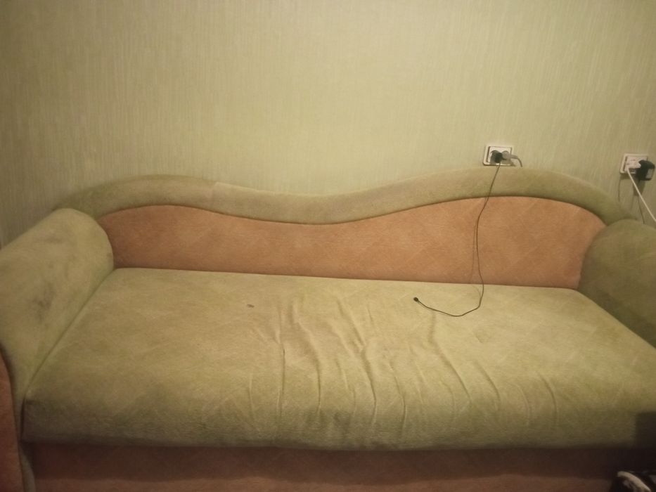 Отдам тахту   б/у