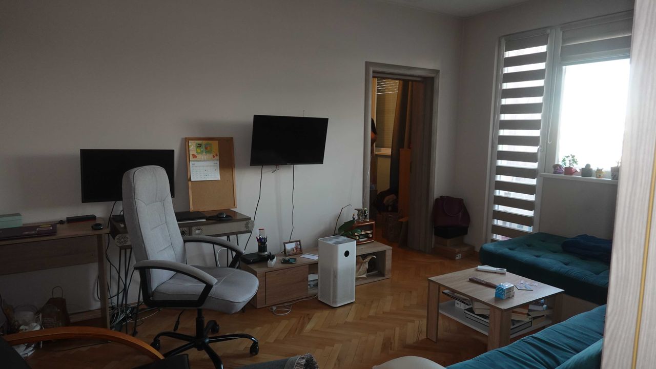 Дава се под наем Двустаен апартамент в Пловдив, Гагарин - 65 кв.м за 357 € - Снимка #1