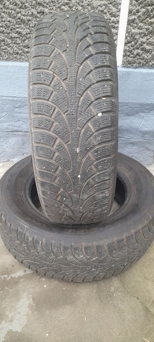 Anvelope de iarna 215/65 R16