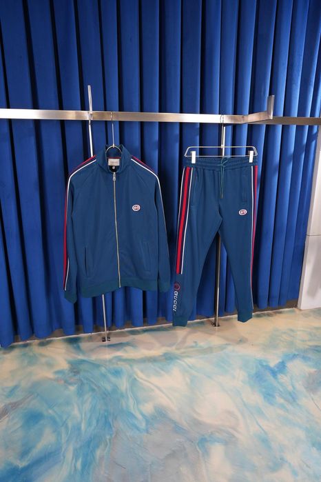 Trening Gucci, calitate garantata, am mai multe mărimi