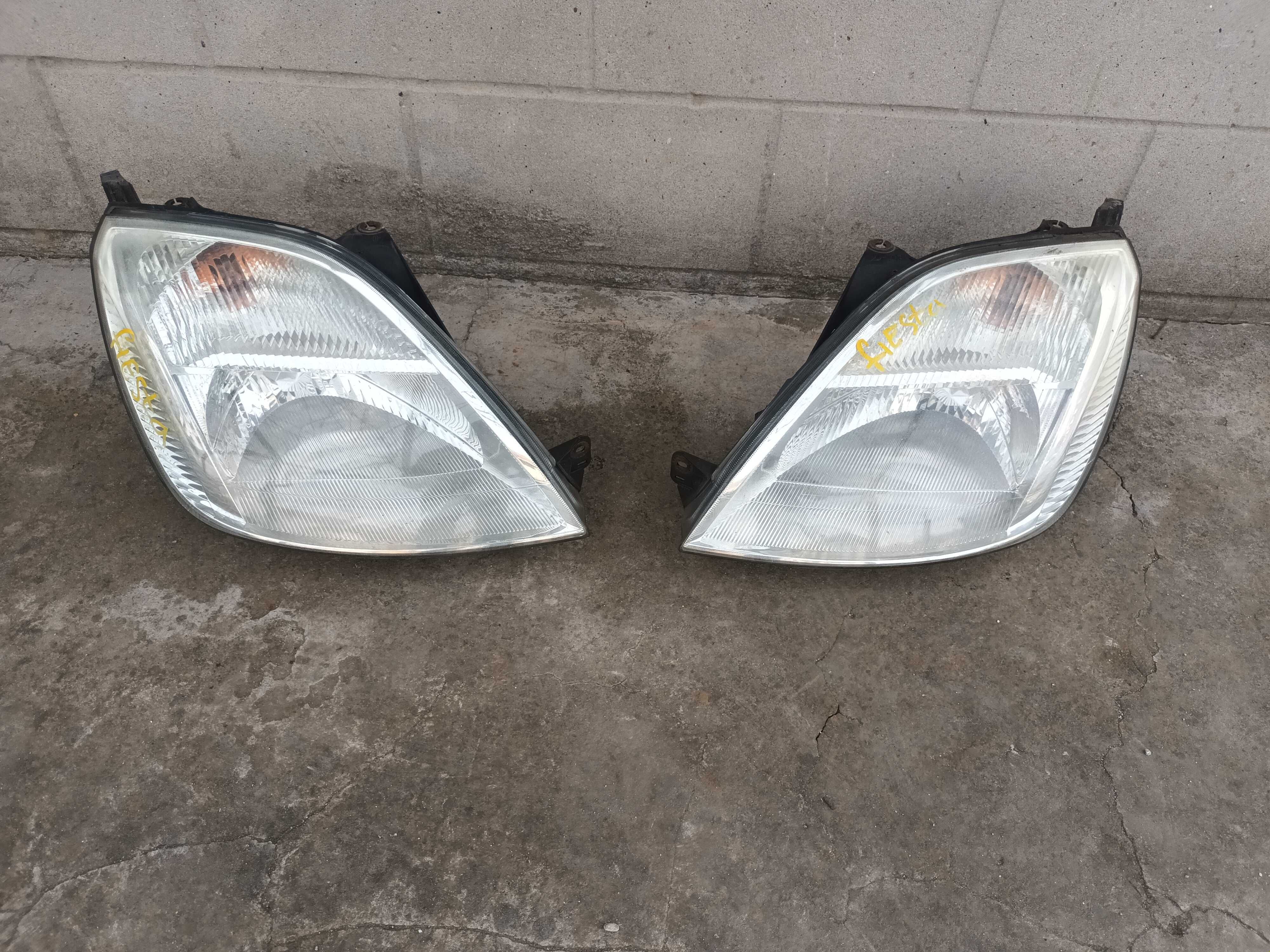ляв и десен фар за форд фиеста 01 - 05 FORD FIESTA