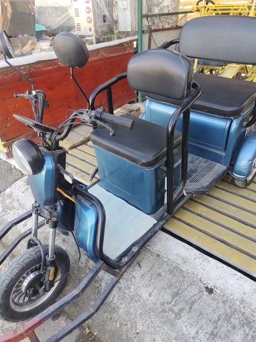 Электроскутер сотилади