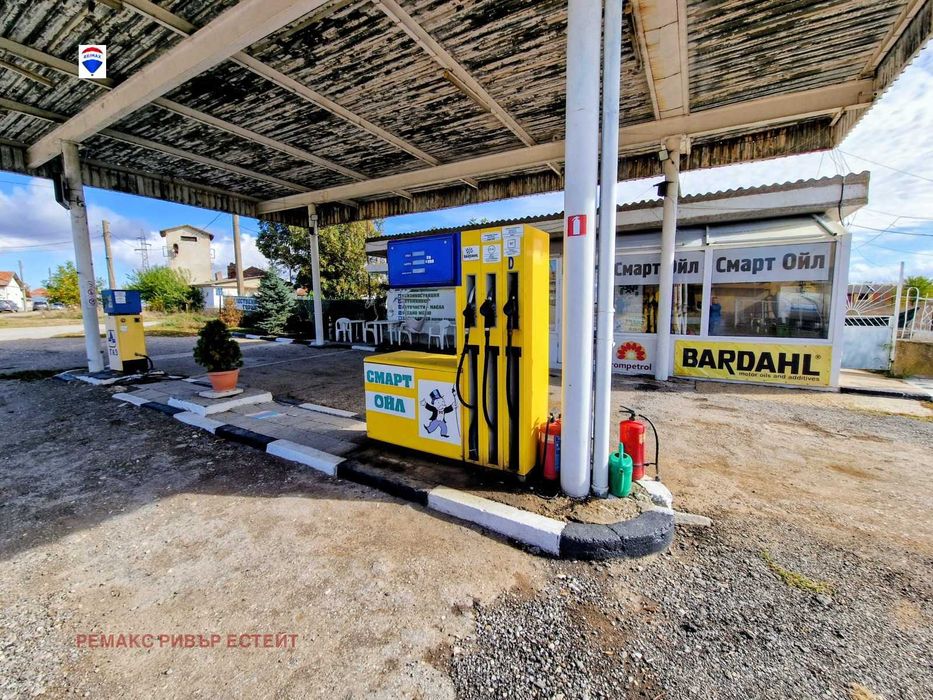 Продава се Промишлена сграда в с. Бъзън, Област Русе - 1592 кв.м за 53 €/кв.м - Снимка #2