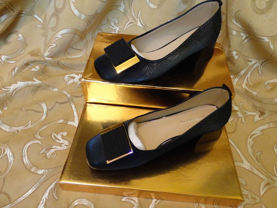 Новые туфли хамелеон, размер 38.