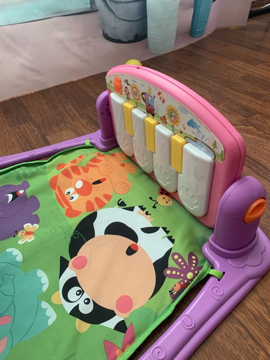 Saltea de activitati bebelus