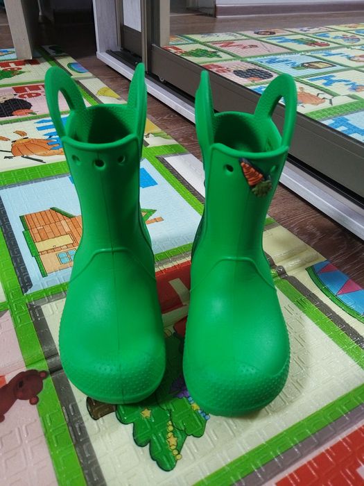 Резиновые сапоги  crocs