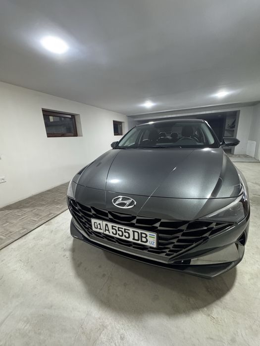 Hyundai Elantra продается