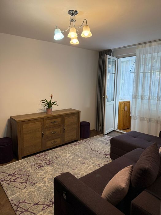 De închiriat apartament 2 camere – Piatra Neamț, Bd. Eminescu