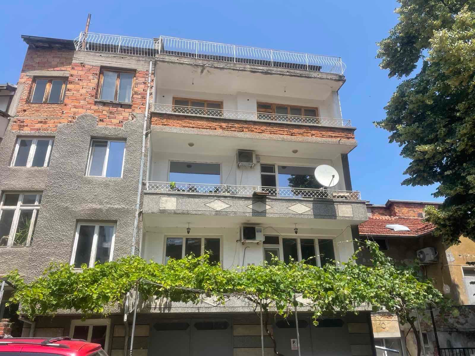 Продавам къща в Асеновград
