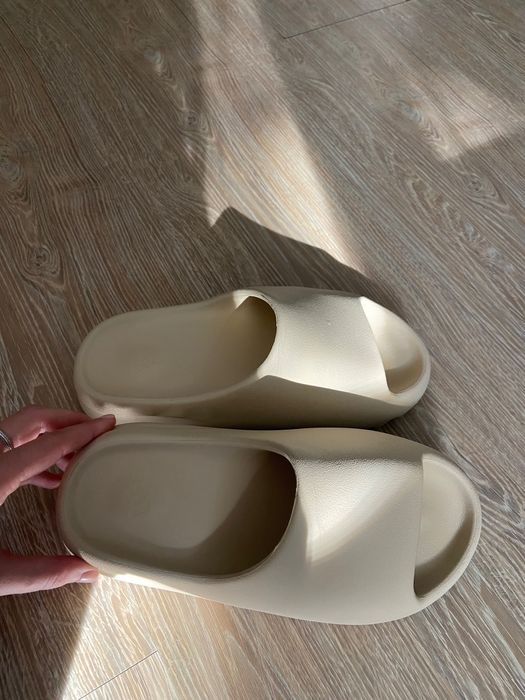 Чехли Yeezy adidas