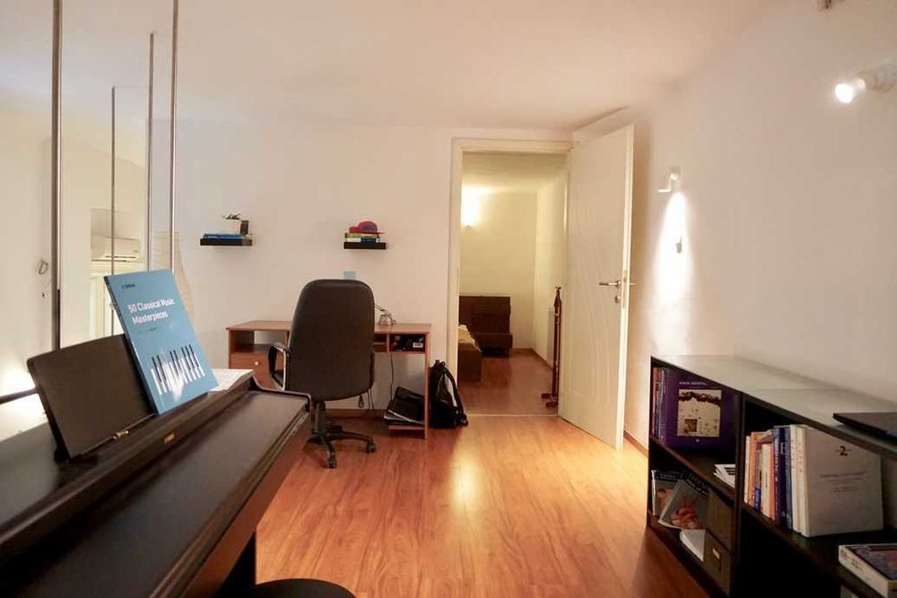 Дава се под наем Тристаен апартамент в София, Център - 90 кв.м за 433.5 € - Снимка #3