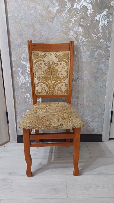 Продается 12 стулья со столом