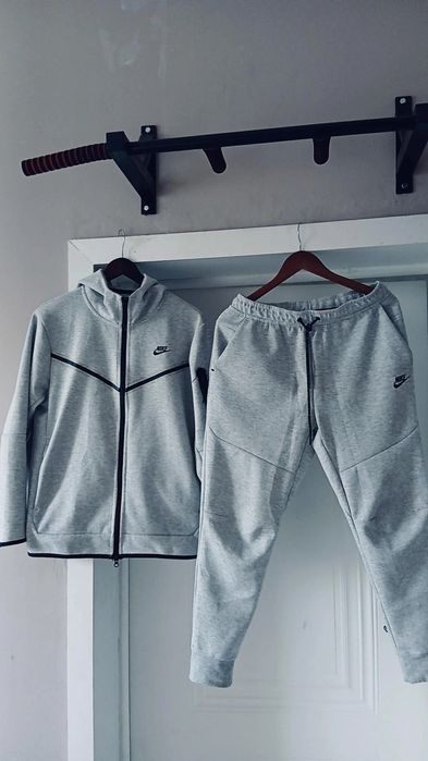 Nike tech fleece