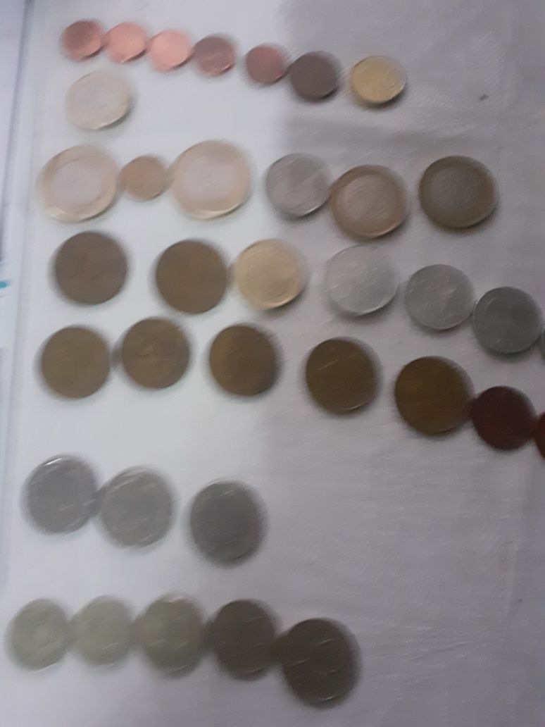 Vând moneda din 1913 ,16 monezi de 100 de lei 92,93 și diverse monezi