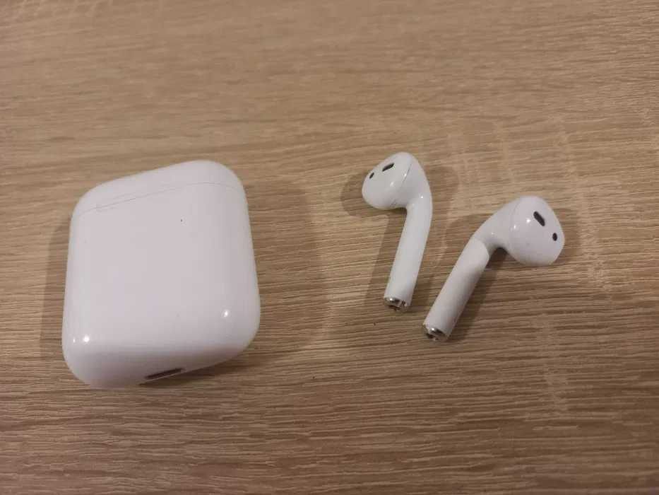 Casti Wireless Apple AirPods 2 Generation A2032 Originale