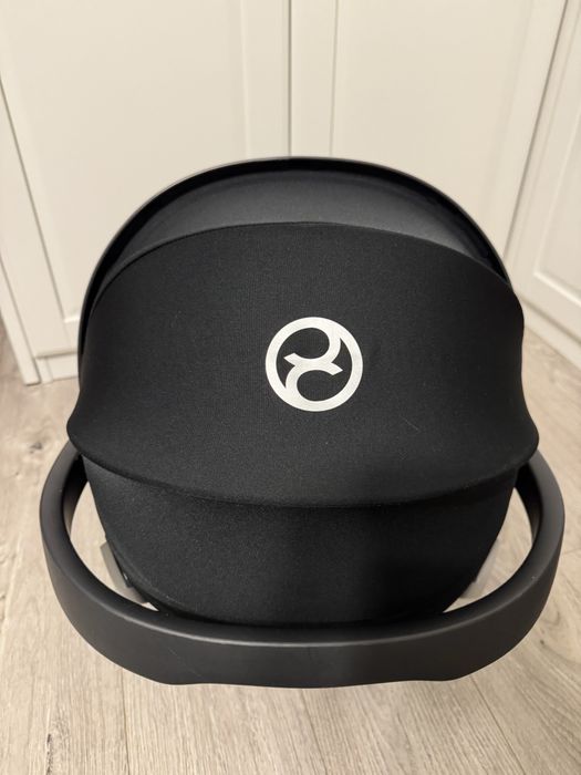 Vand scoica bebelusi Cybex Anton 5 + baza isofix  Cybex Anton base