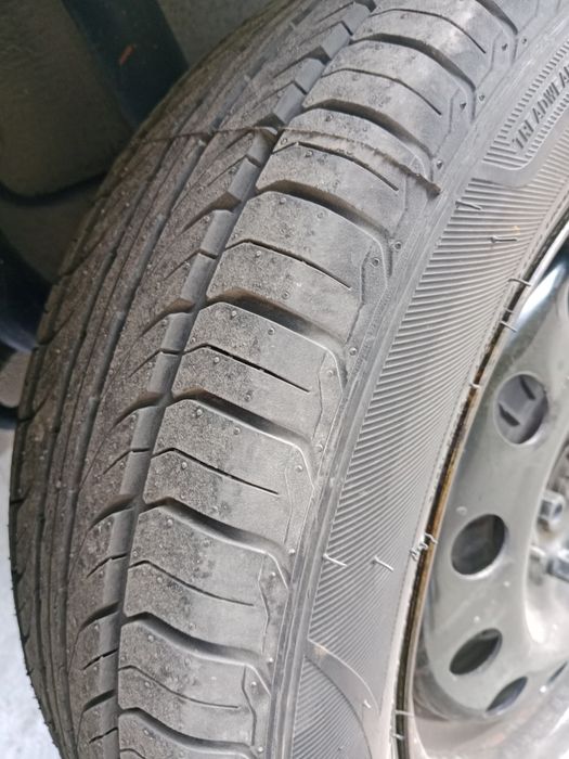 Moshina sotiladi Lada Kalina 11119
