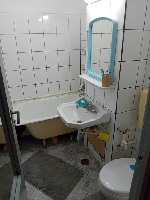 Vand apartament 2 camere