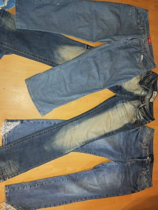 Blugi de damă  stare impecabila 2+1 cadou