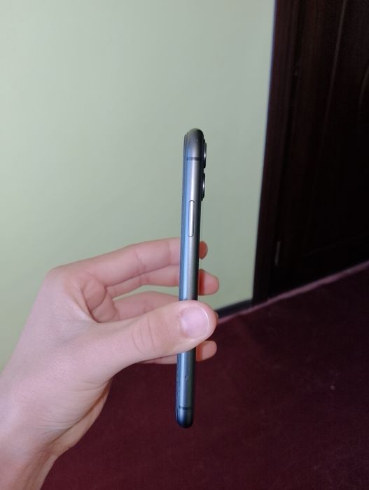 IPhone 11 yonks 92 hotirasi 128GB KAROPKA DAKUMENTI BOR