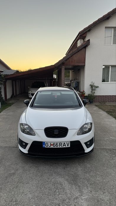 Vând Seat Leon FR