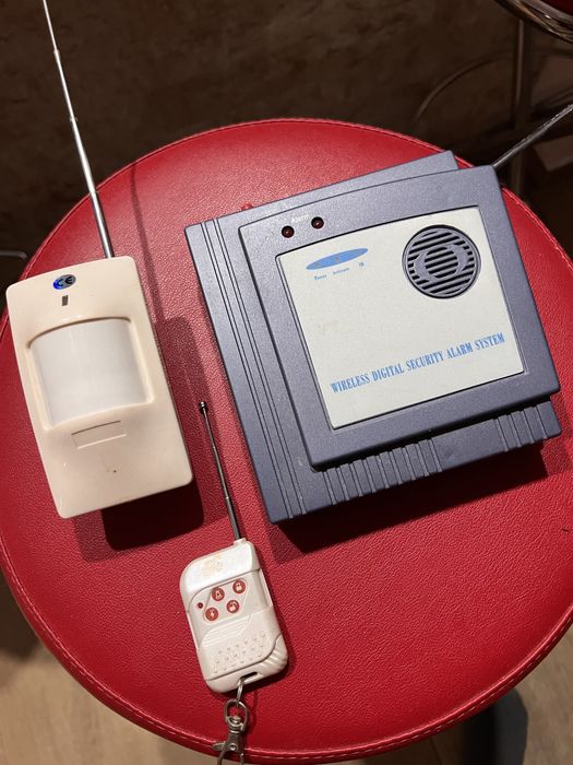 Sistem alarma wirelles digital + telecomanda, complet