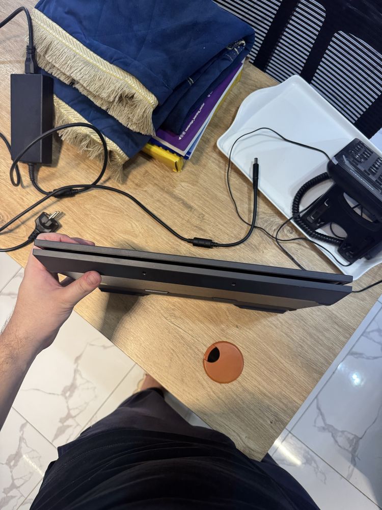 DELL G Series G15 5530 UB01KR