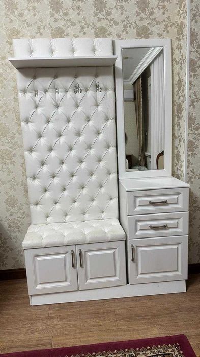 продам срочно прихожую в отличном состоянии