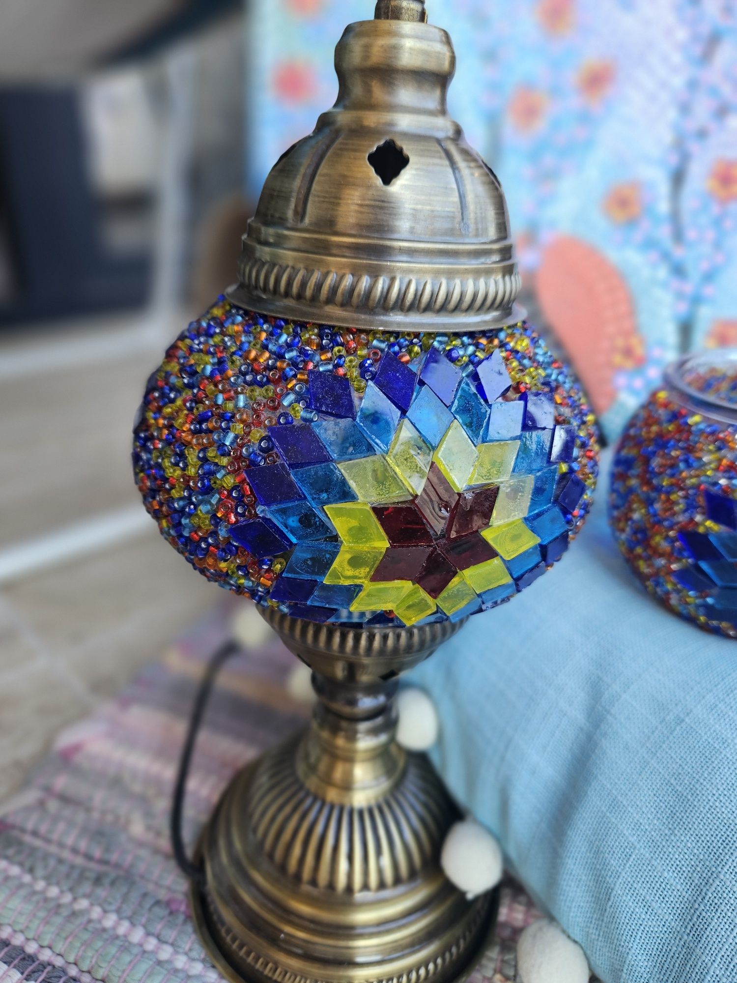Комплект ориенталски лампа със свещник