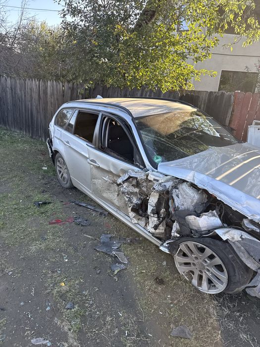 Bmw seria 3 E 91 2011 avariat