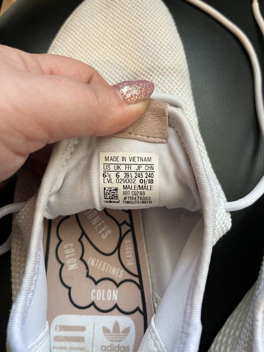 Оригинални кецове и маратонки CONVERSE  и ADIDAS 39,5 номер