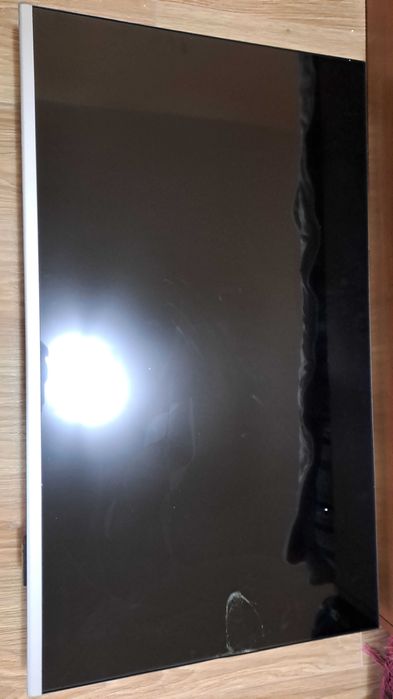 Телевизор Philips LED 43PUS7657/12 - ЗА ЧАСТИ