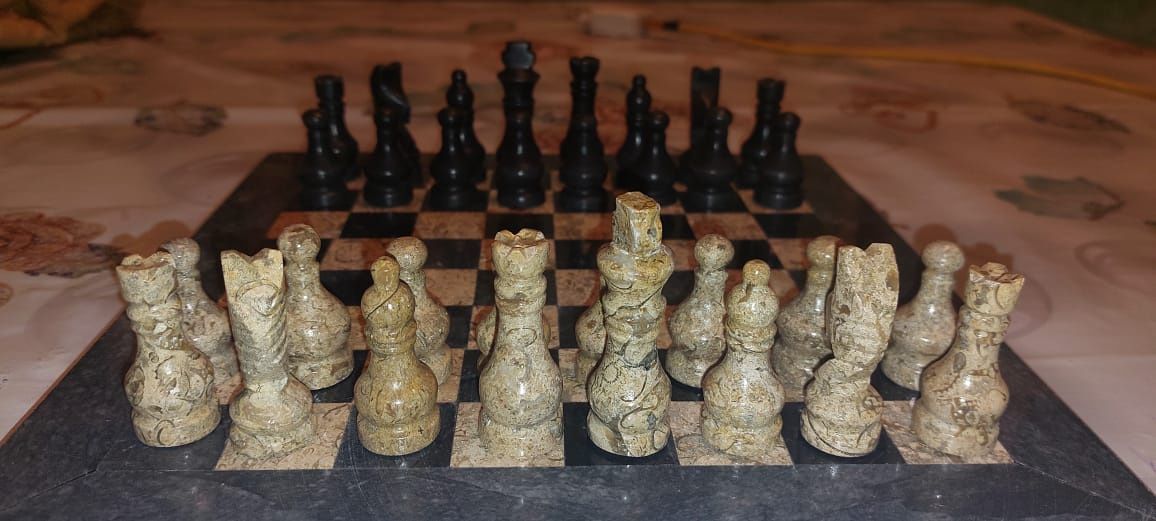 Мраморный шахматы