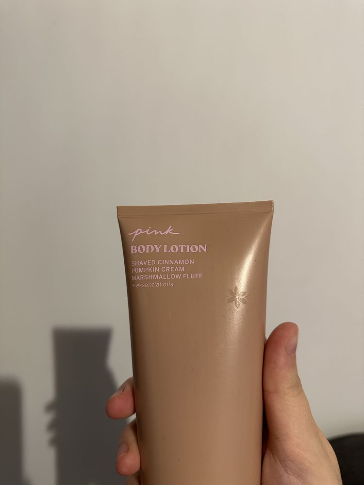 victoria’ s secret crema lotiune de corp warm vanilla pink