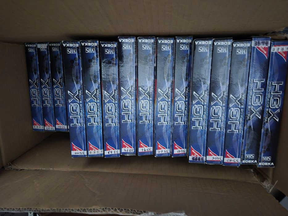 Vând 36 casete video VHS originale EDEKA HGX colectie  anii 1970- 1990