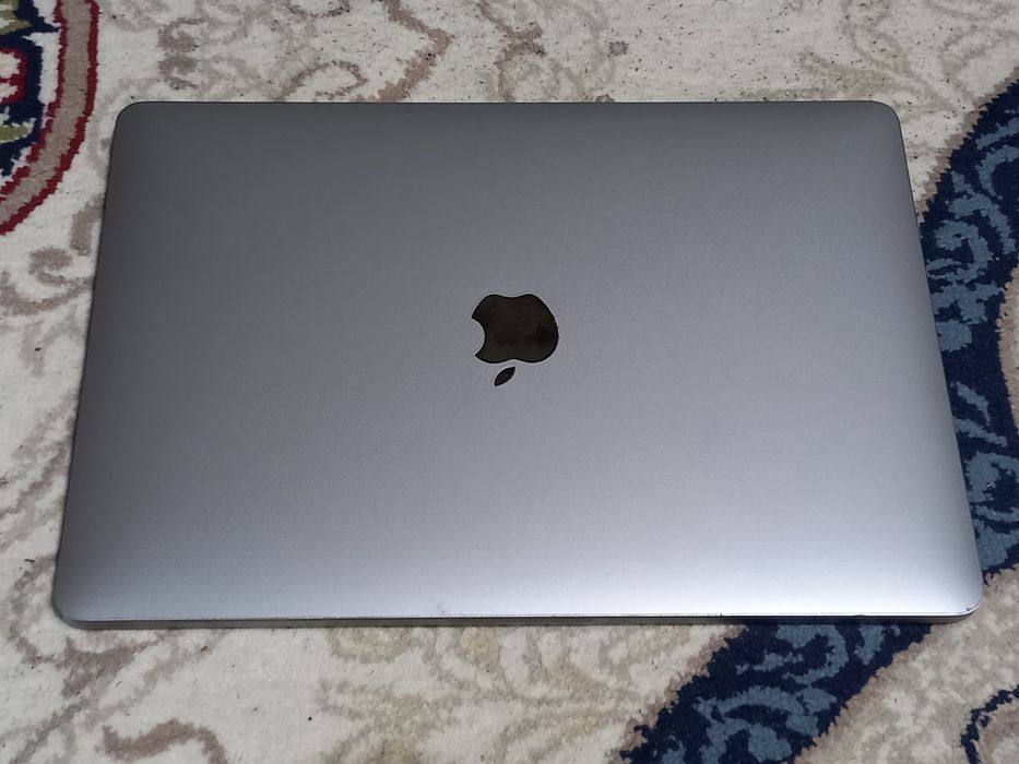 MACBOOK PRO 20 1tb ssd 16 gb ram APPLE