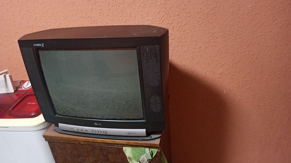 Телевизор LG. Чётко работает