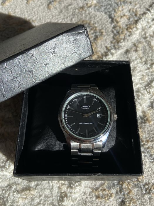 Наручные часы Casio Quartz