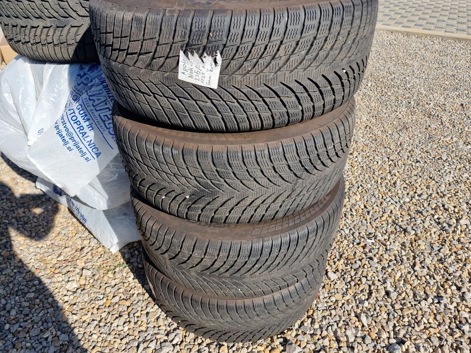 Гуми с Джанти Ауди А7 235/55 R 17 Nokian 2021 dot