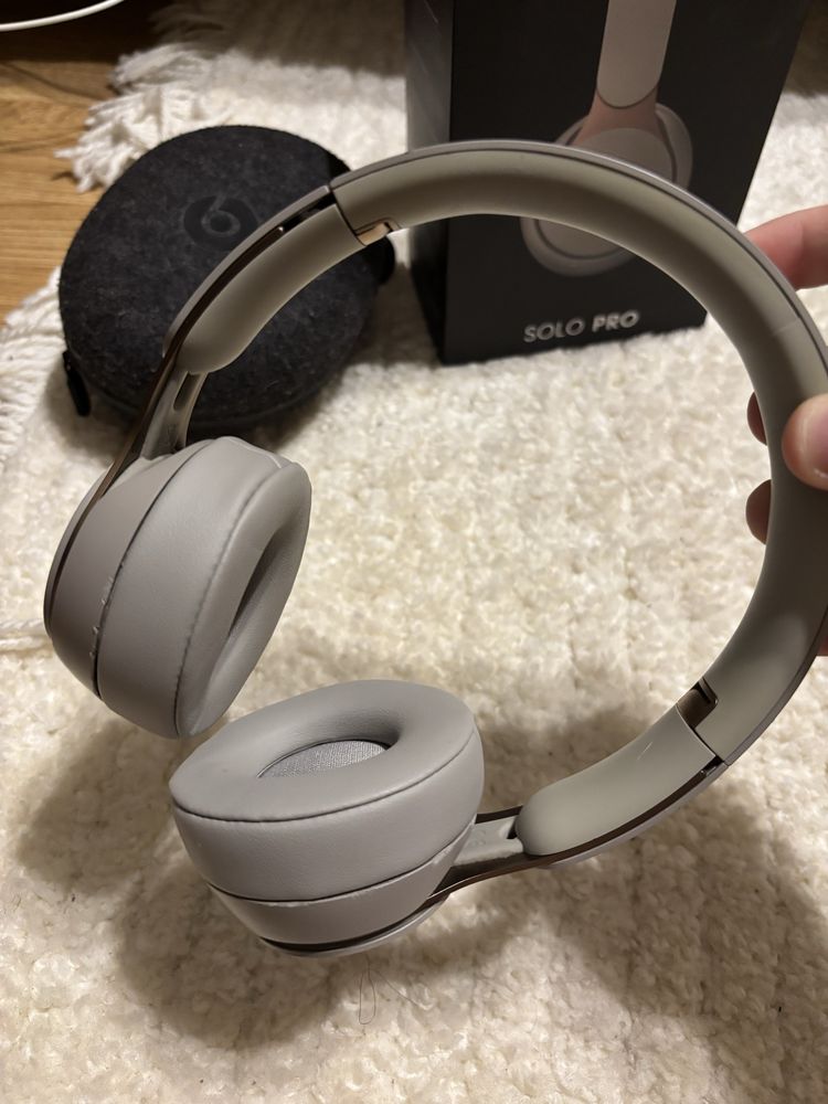 Beats Solo Pro
