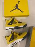 Air jordan 4 retro lighting
