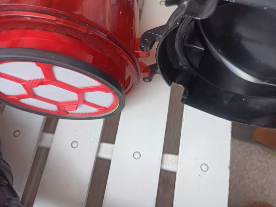 Dirt devil с хепа филтър