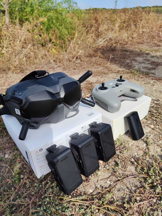 DJI Avata cu 3 baterii