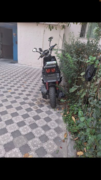 Продаётся скутер 150 кубов